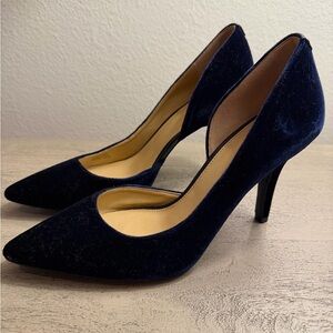 Michael Kors Nathalie Flex Midnight Blue Velvet Heels Pumps - 9.5M / 40.5